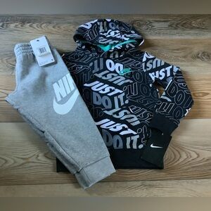 Boys Nike logo hoodie & joggers outfit size 4NWT)~PRICE IS FIRM~
